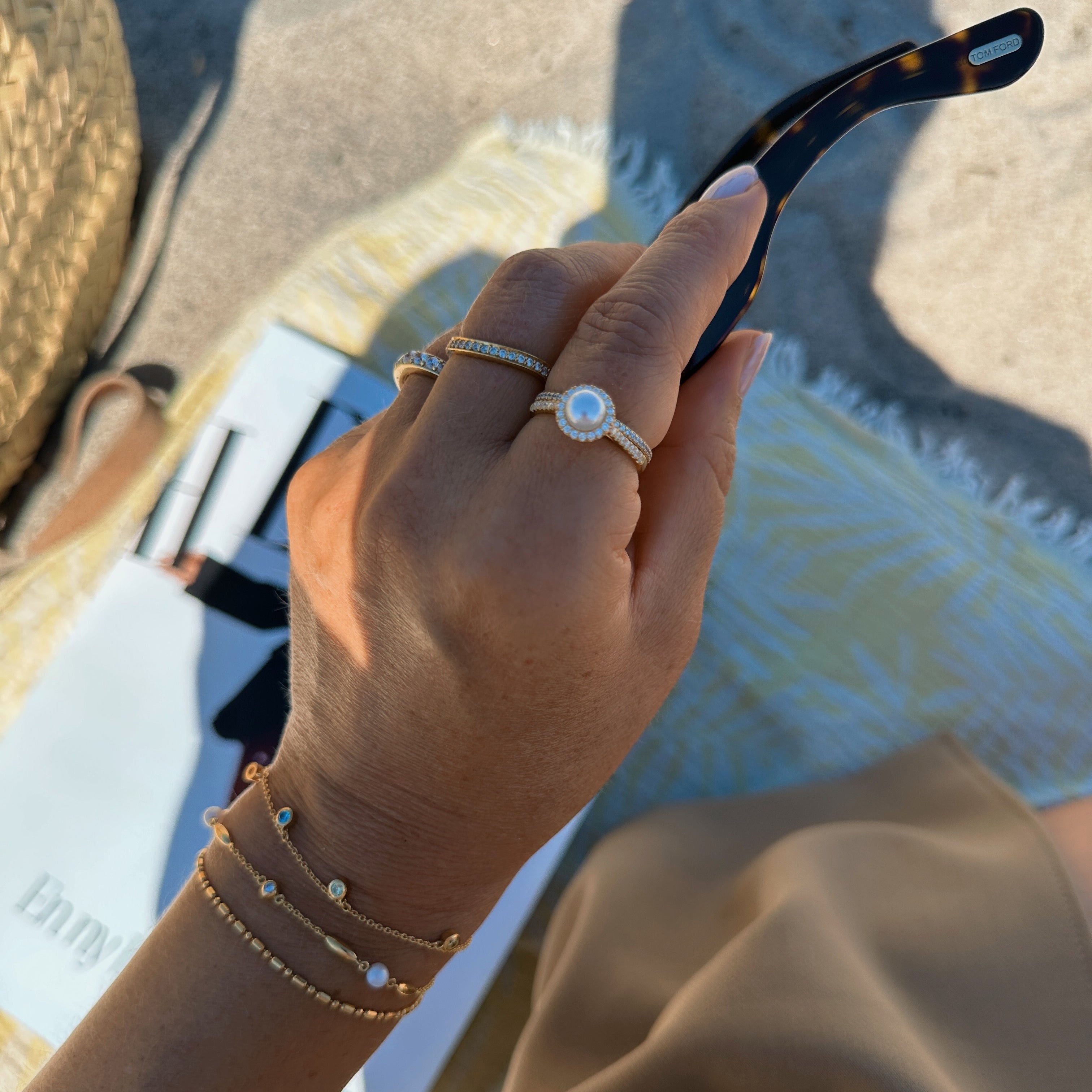Naturlig elegance – Oplev Spirit Icons’ smykker med ferskvandsperler 🤍