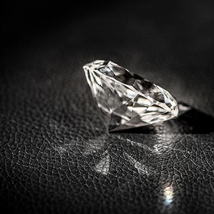 Funklende diamanter & perfekte perler