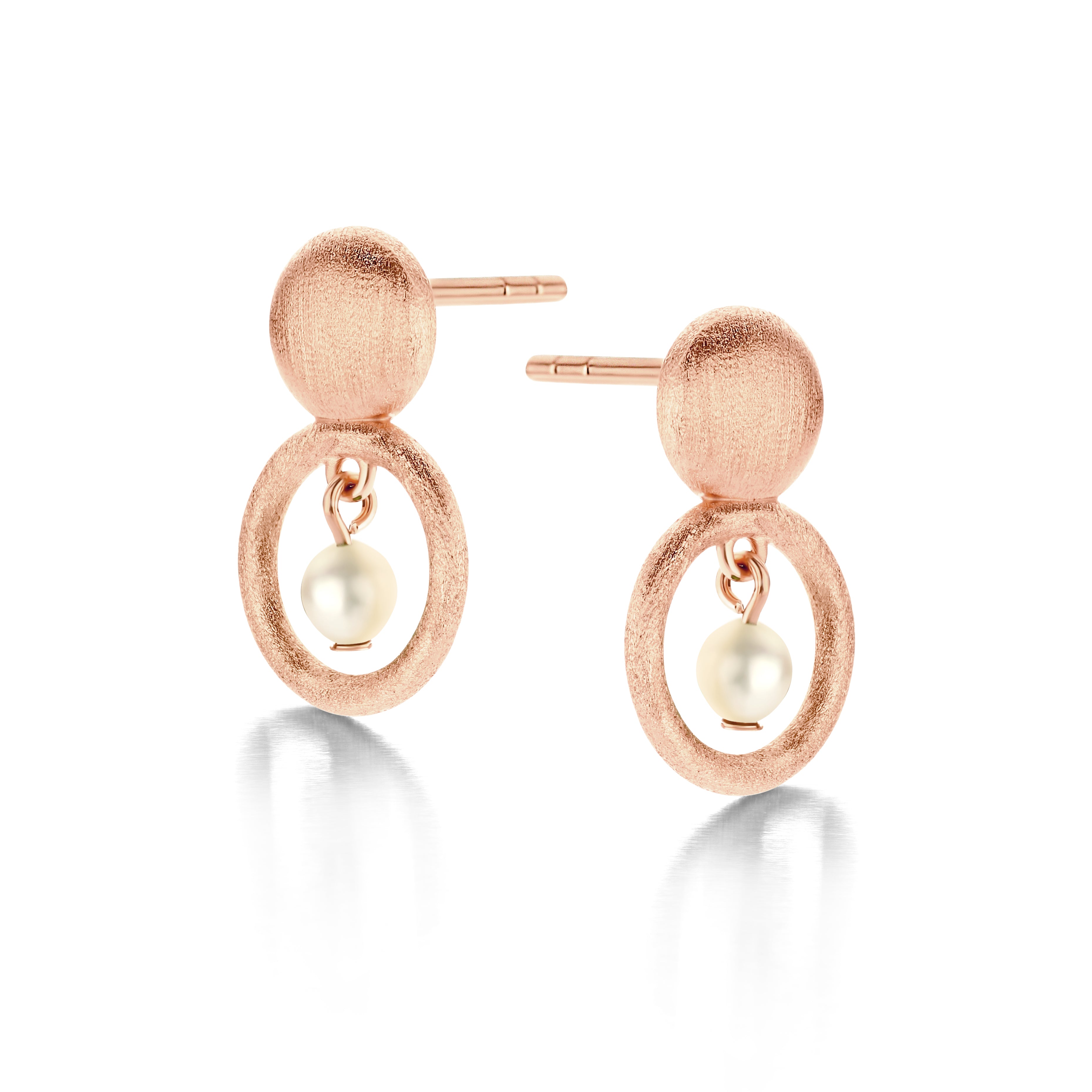 ANNIKA STUD PEARL-1